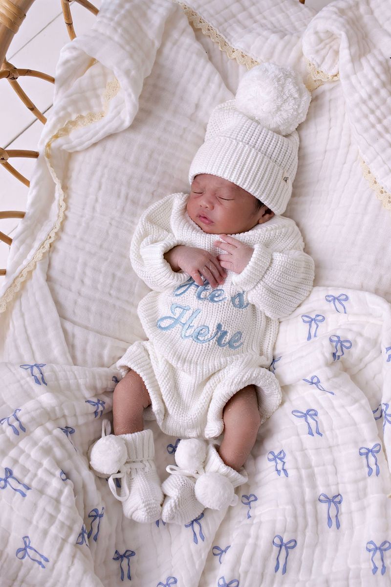 Knitted Baby Booties - White Poms 0-6M