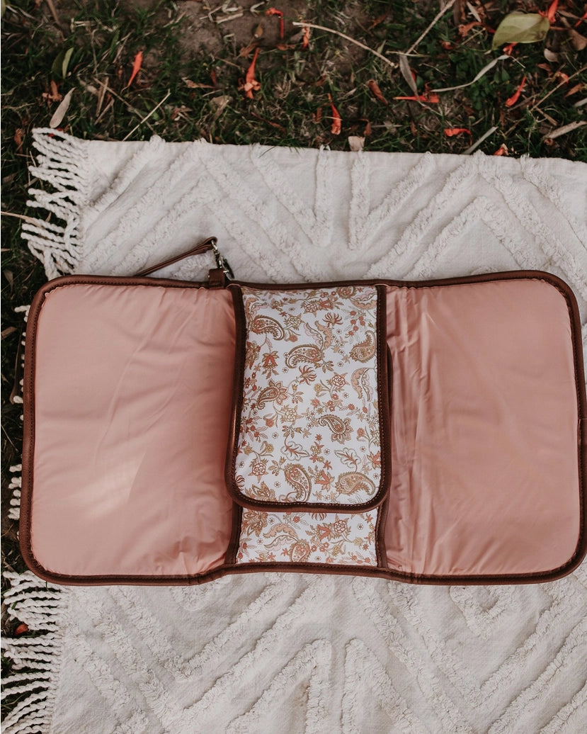 OIOI Change Mat Clutch - Peach Paisley/Tan