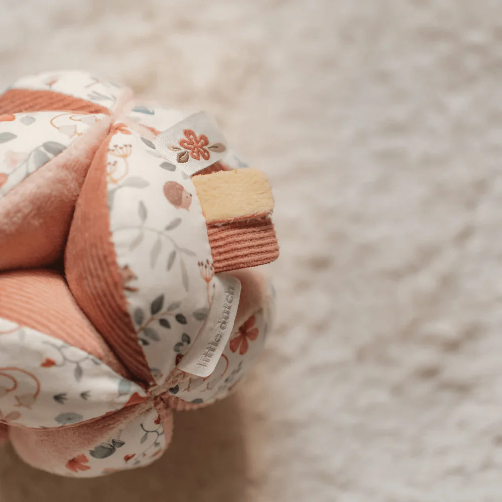 Fairy Garden Gripping Ball