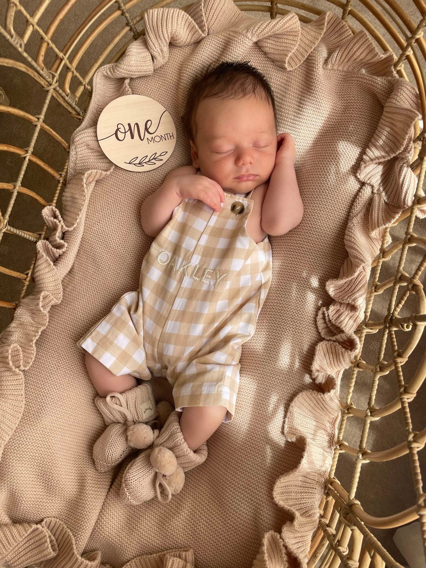 Ruffle Blanket - Biscuit