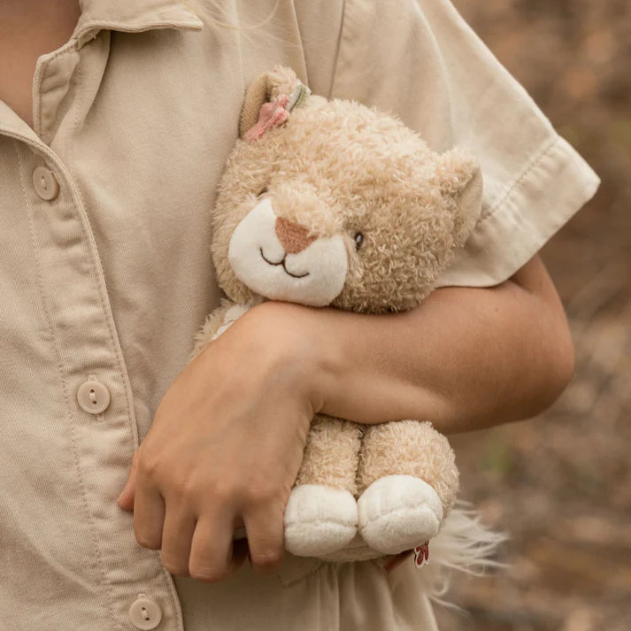 Safari Friends Cuddle Lioness 17cm
