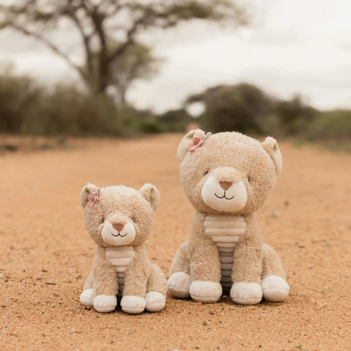Safari Friends Cuddle Lioness 25cm