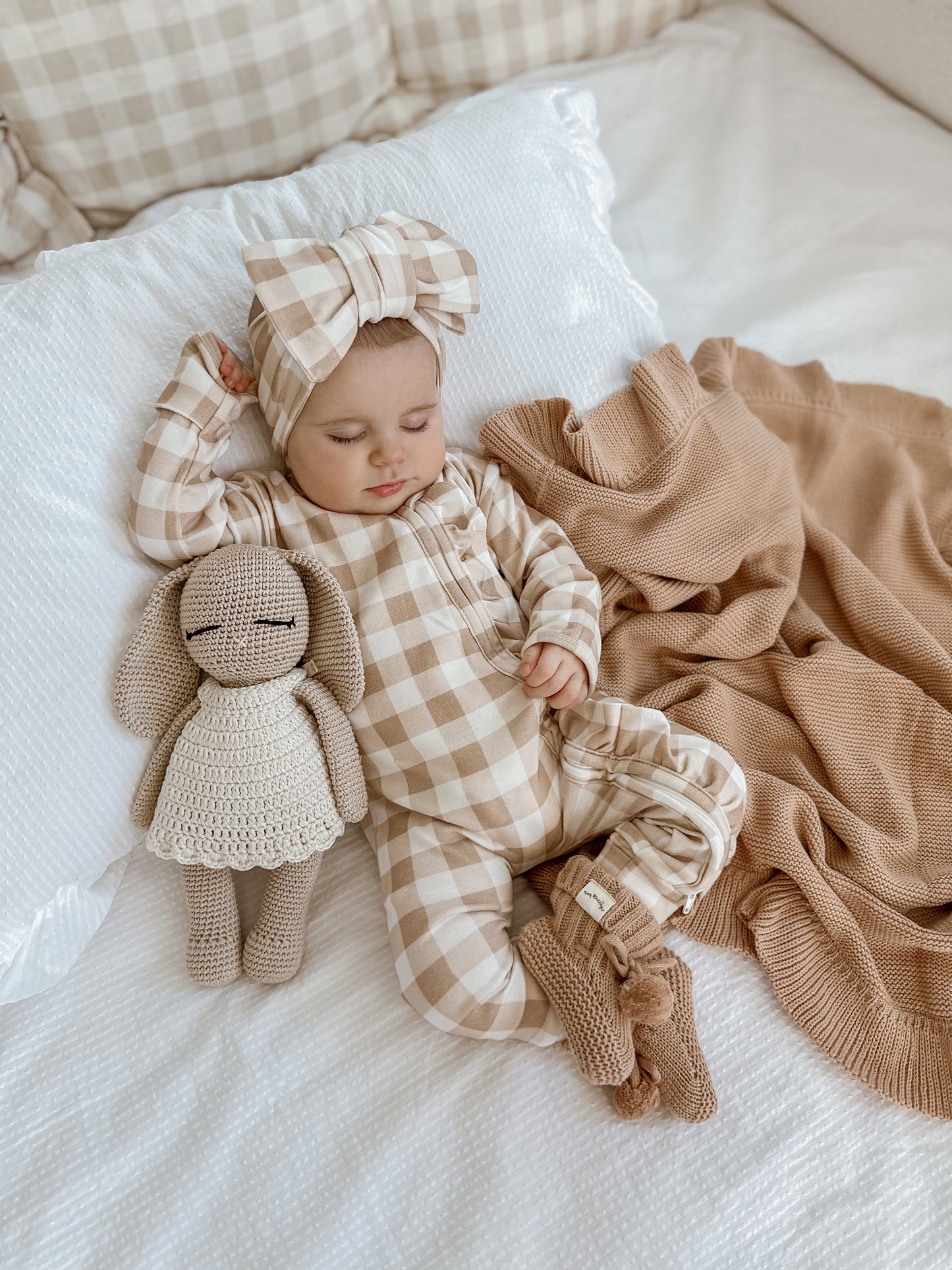 Ruffle Blanket - Latte