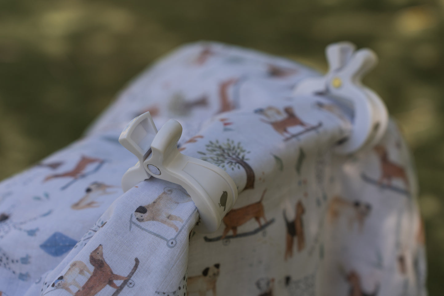 Muslin Wrap & Pram Clip Set - Dogs Day Out