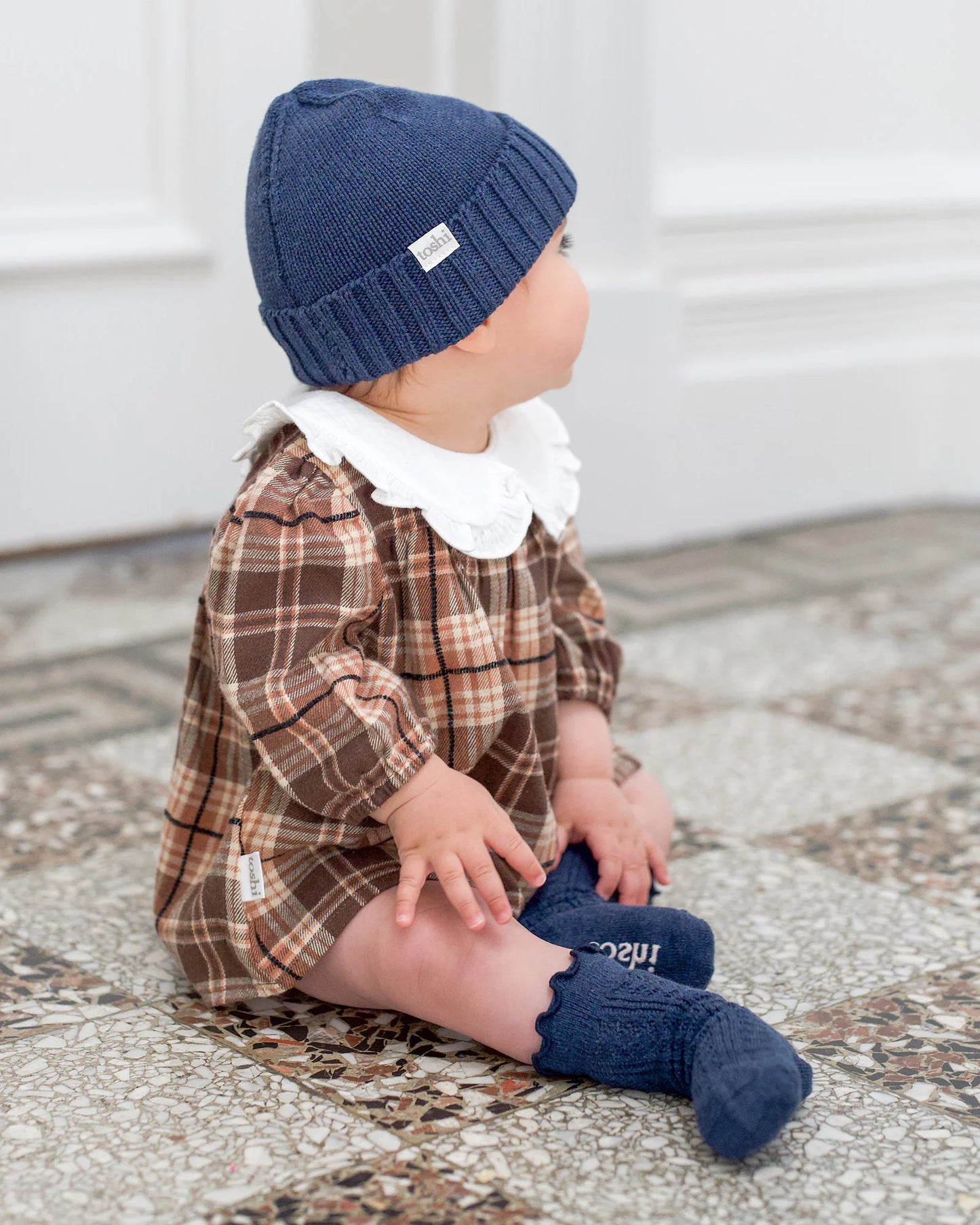 Toshi Organic Socks Knee Frilly Lace - Ink