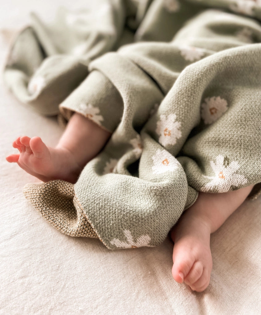 Daisy Blanket in Thyme