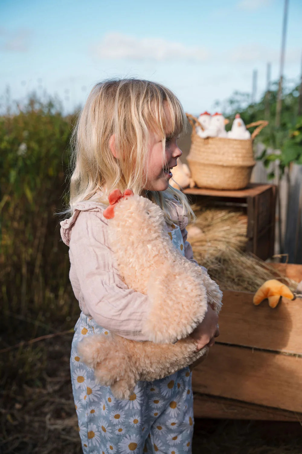 Harriet The Hen (Honey) - 40cm