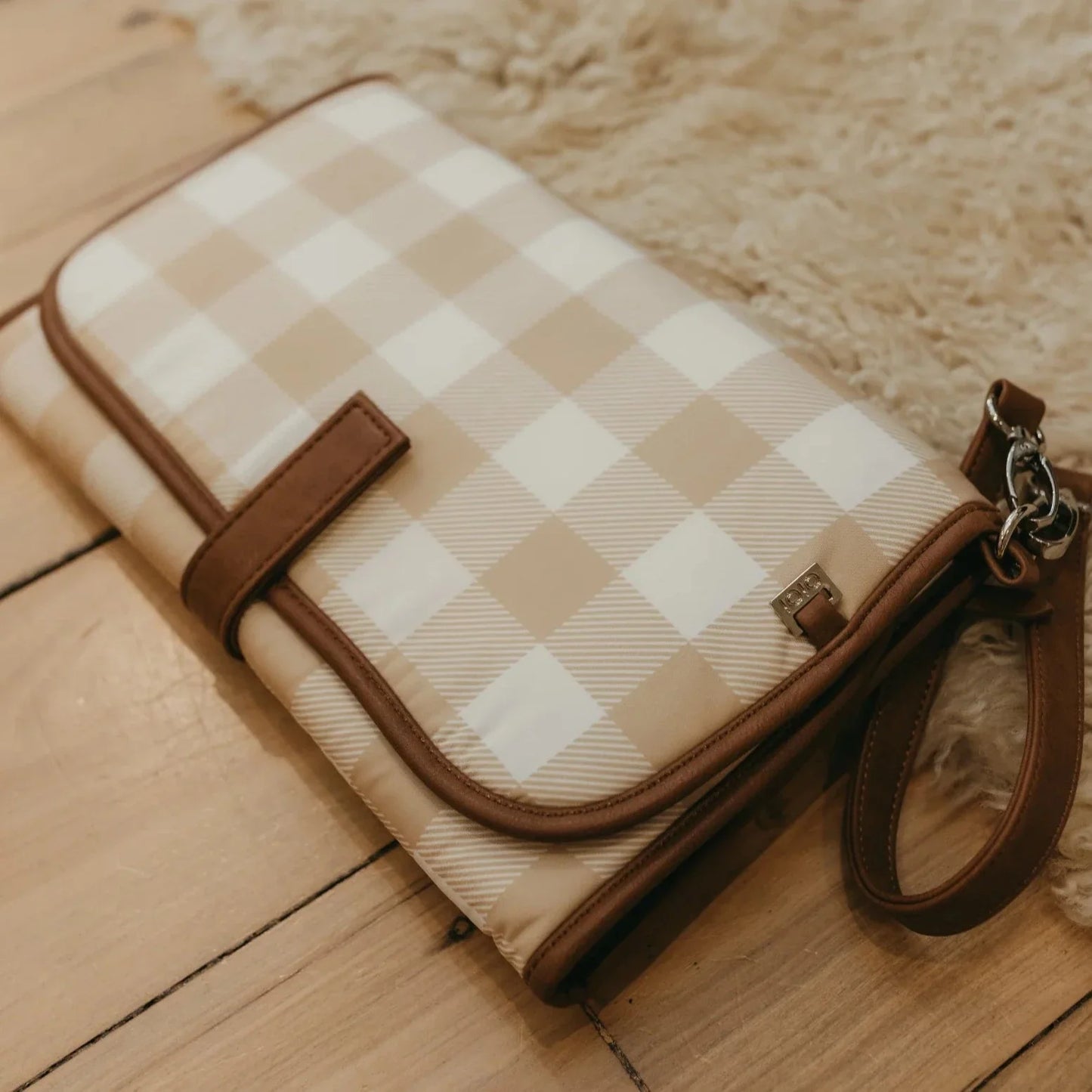 OIOI Change Mat Clutch - Beige Gingham