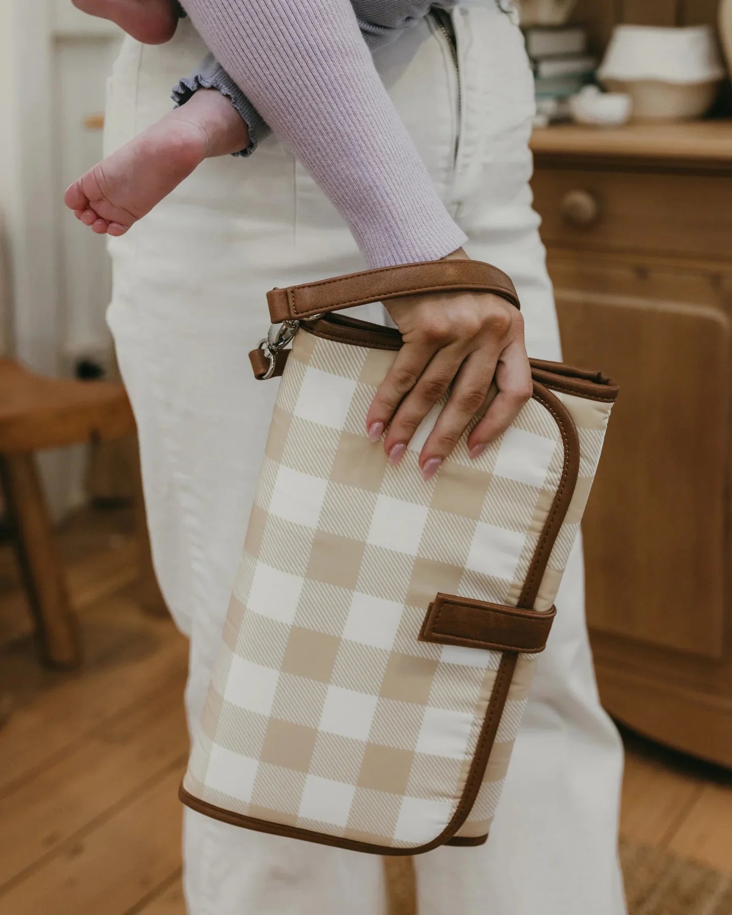 OIOI Change Mat Clutch - Beige Gingham