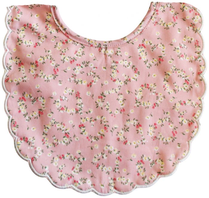 Scallop Bib - Posy Heart